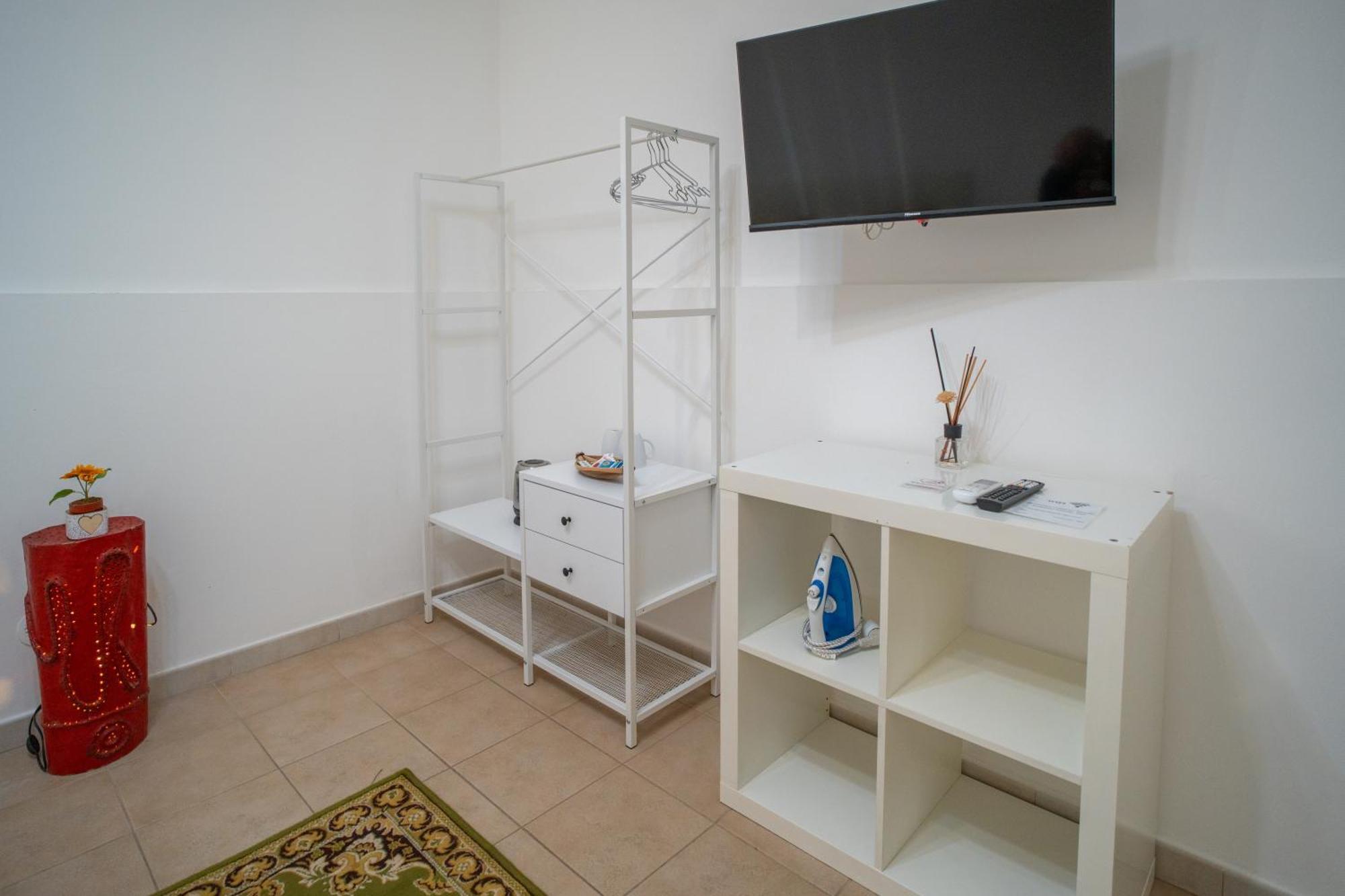 Whitehouse * Lecce